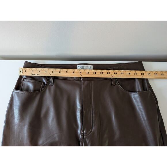 Abercrombie & Fitch 90’s Straight Ultra High Rise Brown Faux Leather Pant Sz 33 - Picture 10 of 13